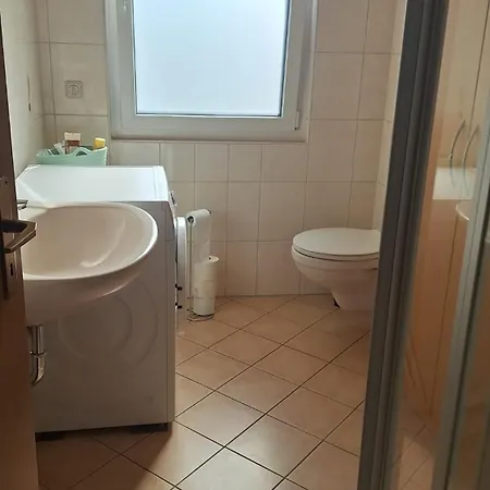 Bachgefluester アパート